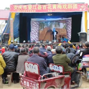 马回岭镇：新农村里唱大戏