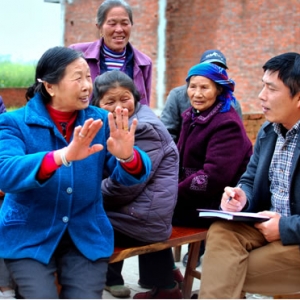 城子镇：村民座谈解民忧