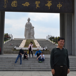 北京电影学院党委书记侯光明到中华贤母园考察调研
