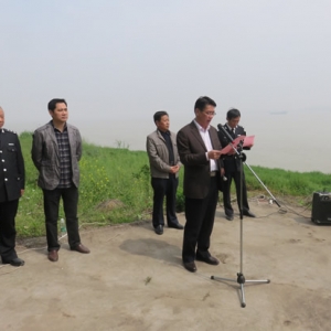 九江县开展水生生物资源增殖放流活动