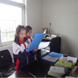 马回岭中心小学：“红领巾广播站” 开播受欢迎