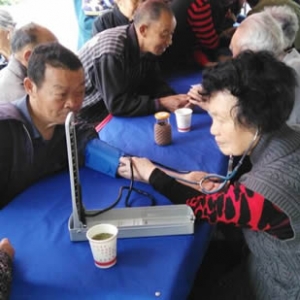 九江县卫生局组织开展下乡义诊活动