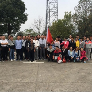 港口街镇第一届登山比赛欢乐上演