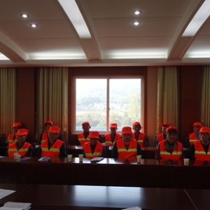 沙河街镇召开农村生活垃圾治理保洁员培训会