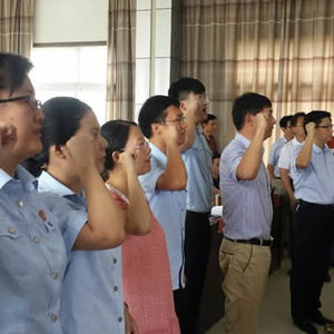 九江县法院6名干警获县人大任命