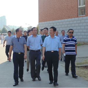 市人大代表到九江县一中调研体育工作