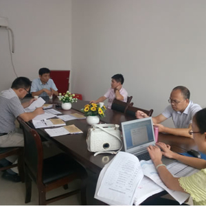县扶贫移民审计小组到马回岭财政所检查扶贫专项资金