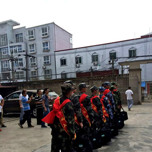 壮士出征，江洲镇欢送新兵入伍