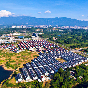 沙河街镇青峰村：打造最美中心村