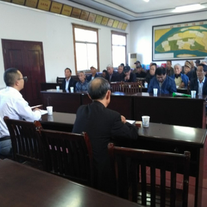 江洲镇召开重阳节老干部座谈会