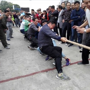 九江县城门乡”两学一做·凝聚人心”拔河比赛